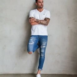 INTO THE AM Basic V-Neck Tee