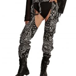 Hot & Delicious Black Bead Paisley Frenzy Speed Clasp Chaps Clothing