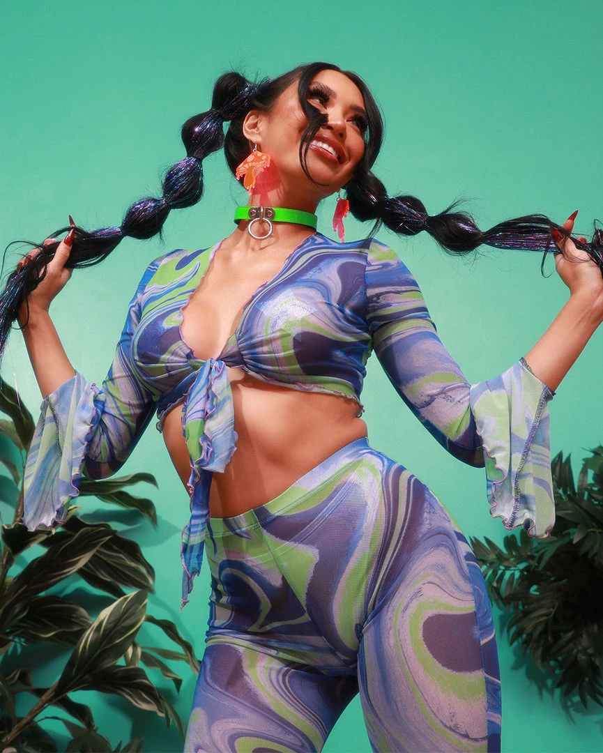 IHeartRaves Serving Swirls Outfit 1 IHeartRaves Serving Swirls Outfit